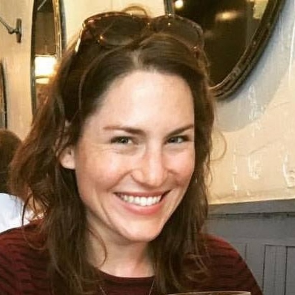 Meet your Posher, Liz - Picture 1 of 1